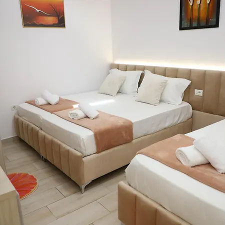 Downtown Apartment *