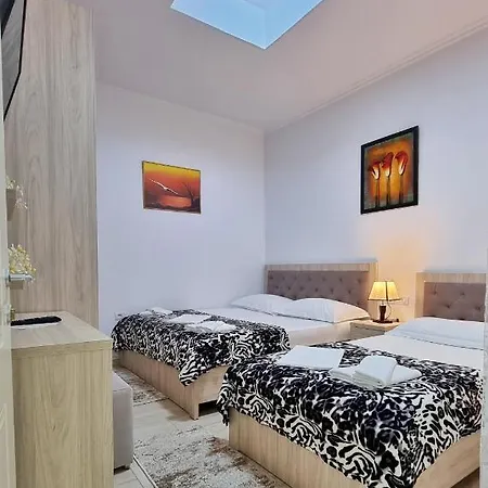 Downtown Apartment *